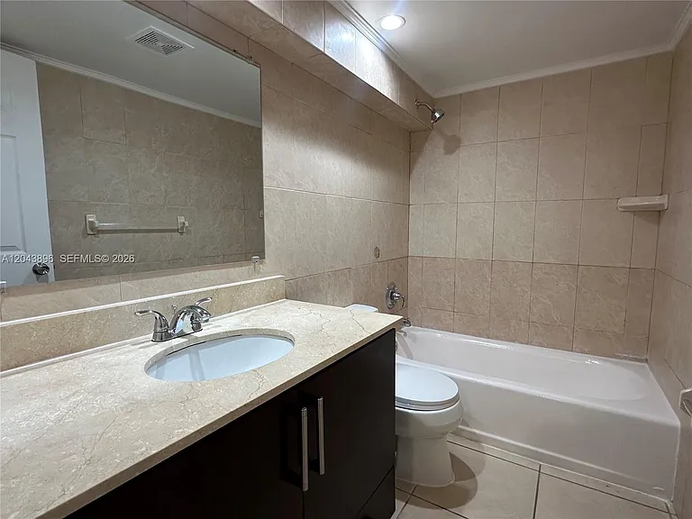 2536 Van Buren St #5A — Photo 15