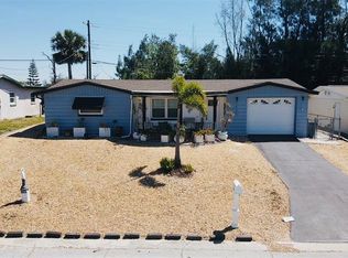 1438 Excalibur St, Holiday, FL 34690