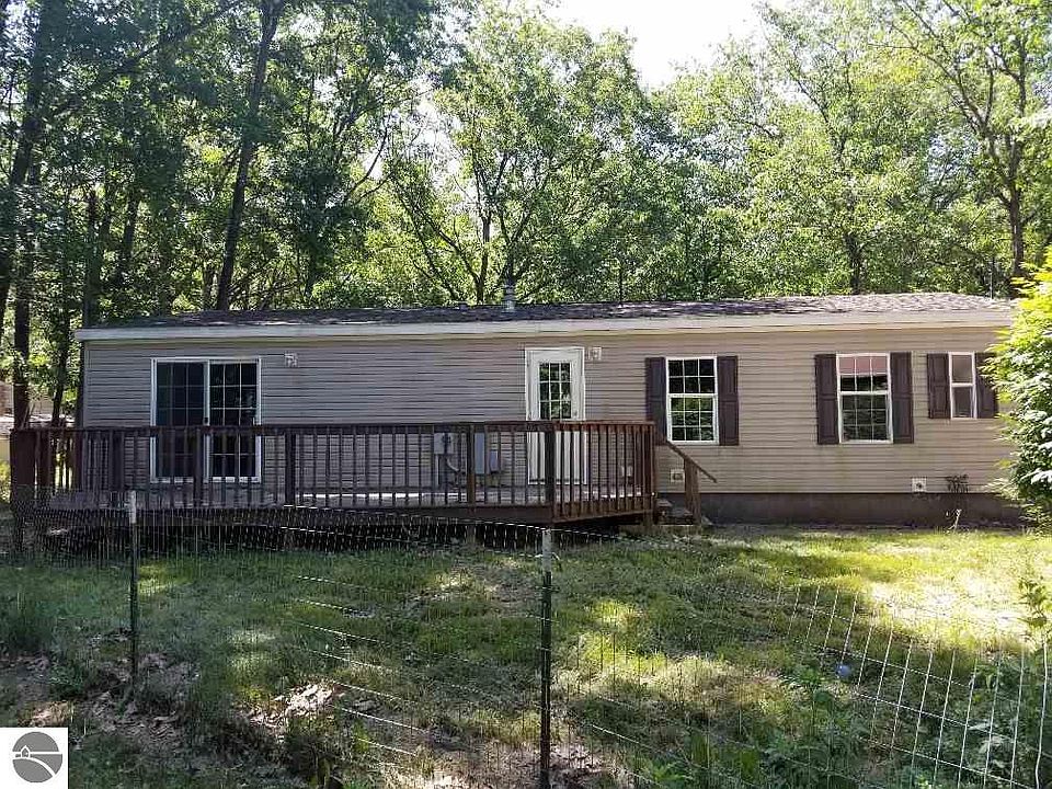 1st image of 10050 N Chippewa Dr