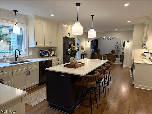 5th image of 6636 Olde Stone Cir NE