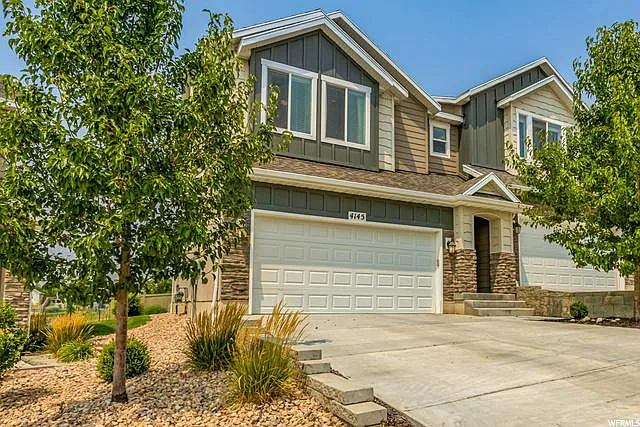 4145 N Cresthaven Ln — Photo 1