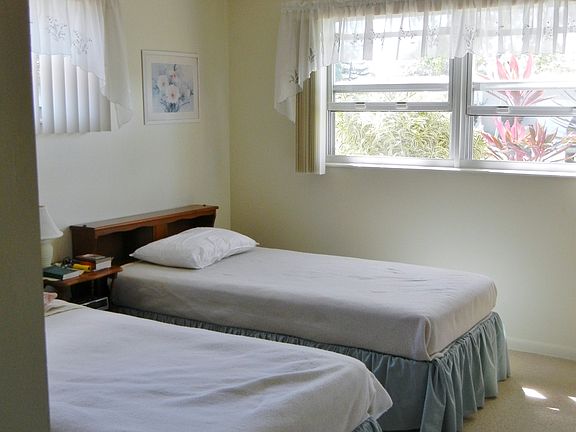 4th image of 916 Bluewater Dr