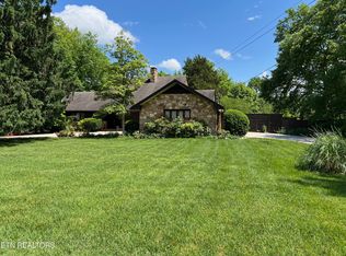10028 El Pinar Dr, Knoxville, TN 37922