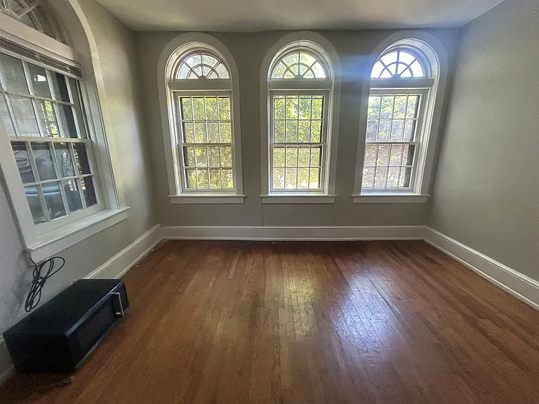 2254 Bryn Mawr Ave #12 — Photo 16