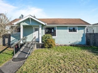 438 Front Avenue, Castle Rock, WA 98611