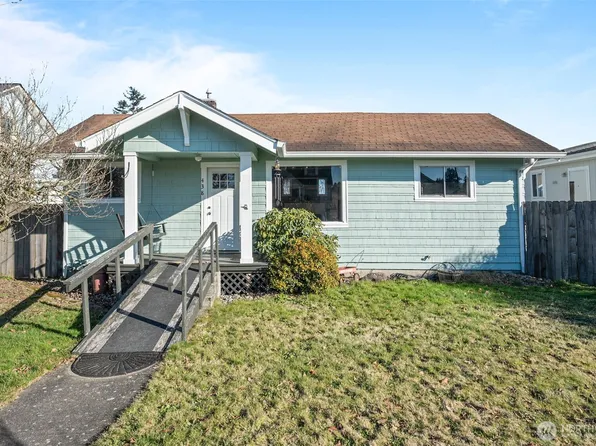 438 Front Avenue, Castle Rock, WA 98611