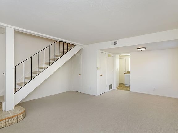 3rd image of 19 Manchester Court