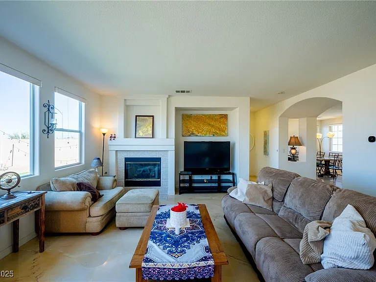 359 Hoskins Ct — Photo 22