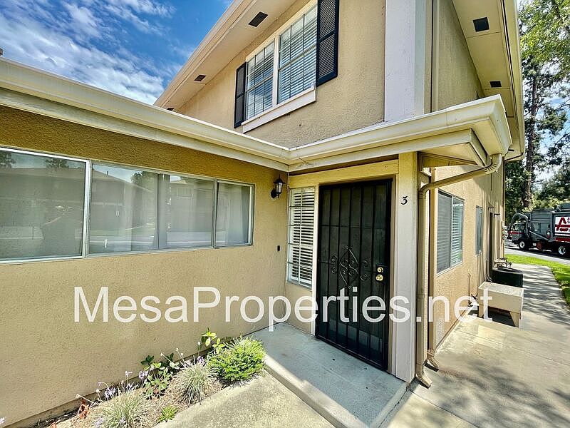 1st image of 1280 N Avenida De La Suerte APT 3