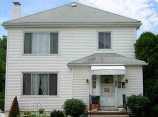 82 Garland St, Chelsea, MA 02150