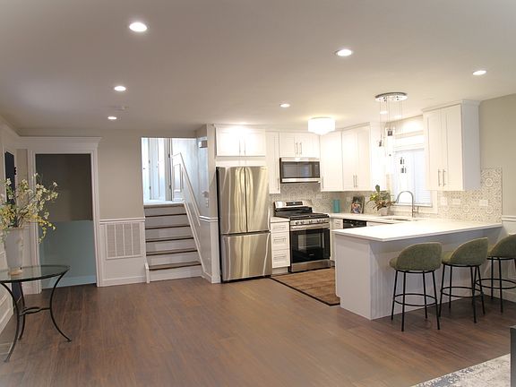 5th image of 9042 S Emerald Ave