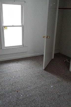 5th image of 222 Evans Ave
