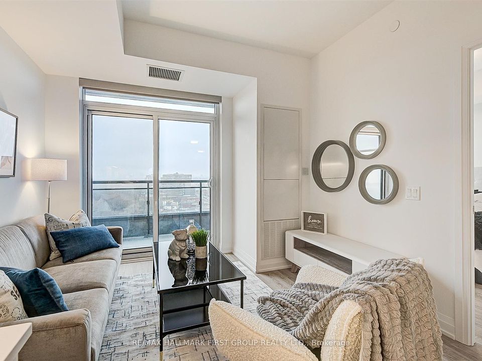 1st image of 286 Main St #1017