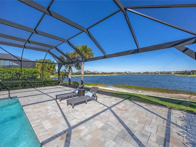 6767 Pennyroyal Dr — Photo 33