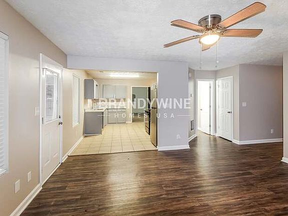 5th image of 846 Stonebridge Cres