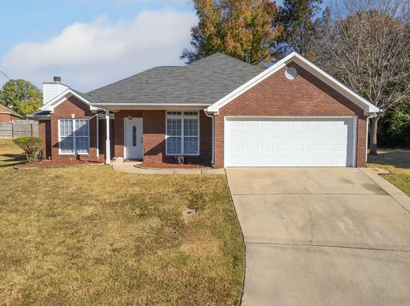 3200 Thornberry Cir, Phenix City, AL 36867