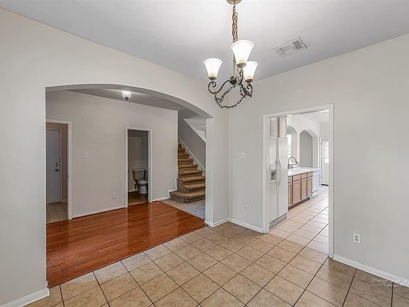 3rd image of 1511 Bardwell Lake Ct