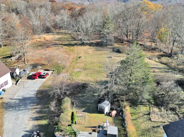 99 Hunters Avenue, Norwich, CT 06380