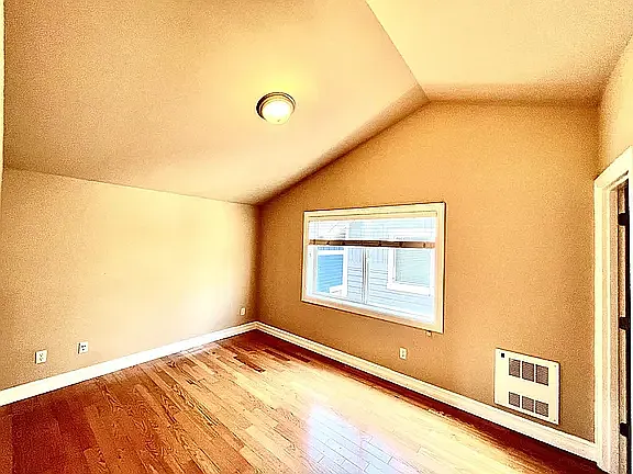 703 N 94th St — Photo 11