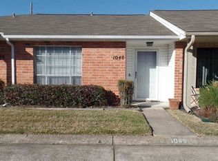 1048 Sunmeadow Dr, Beaumont, TX 77706
