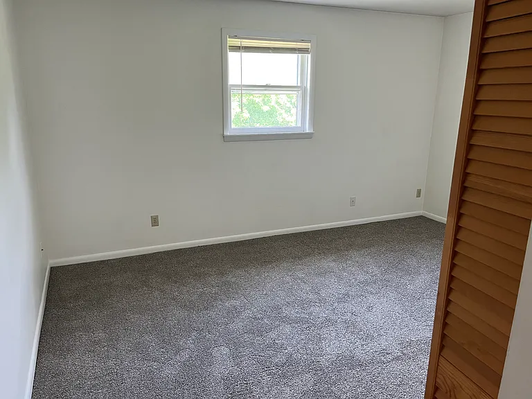 865 E Main St #H — Photo 11