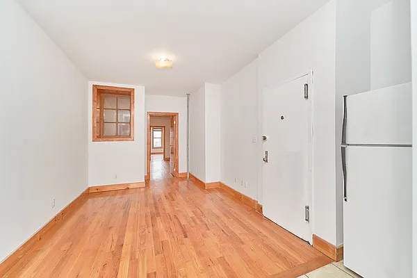 Rented by Compass | media 24