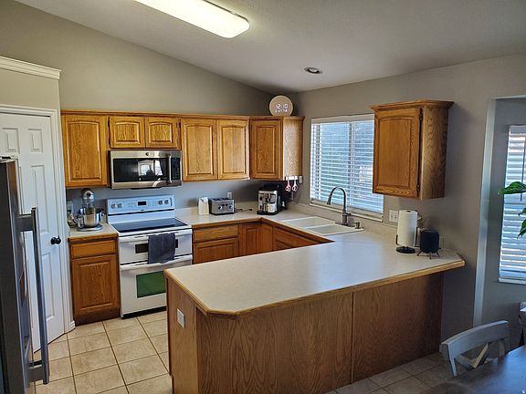 5th image of 4061 S 2175 W
