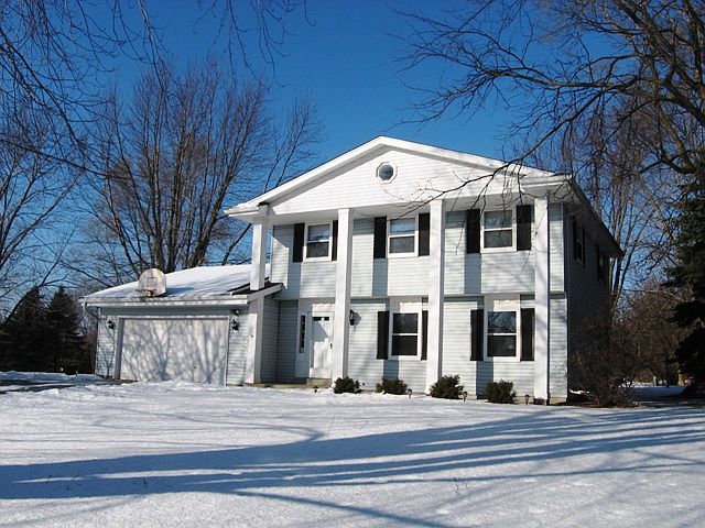 1st image of S35W27655 Country Club Ct