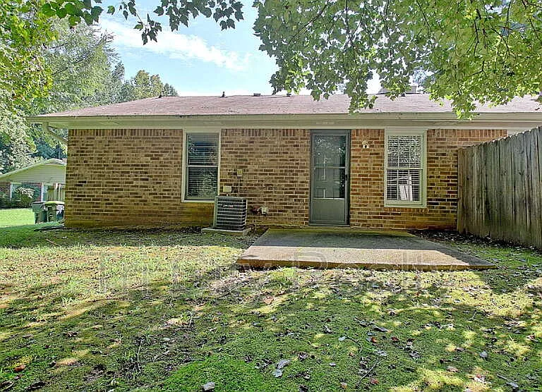 150 Chase Ct — Photo 40