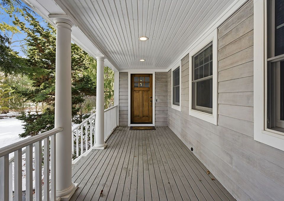 1st image of 19 Howell Pl