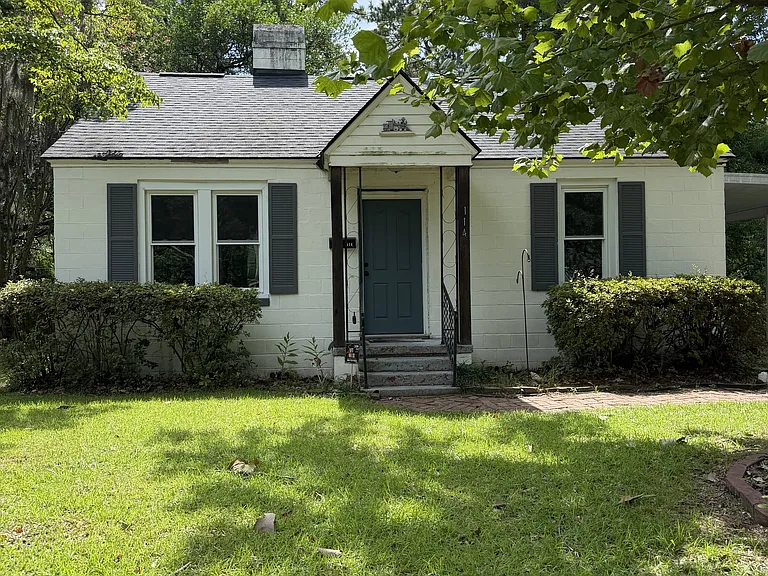 114 Palm Ave — Photo 2