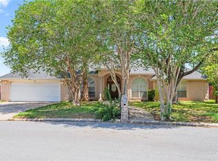 310 Wimbledon Dr, Weslaco, TX 78596