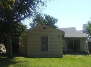 1424 N Calaveras St, Fresno, CA 93728