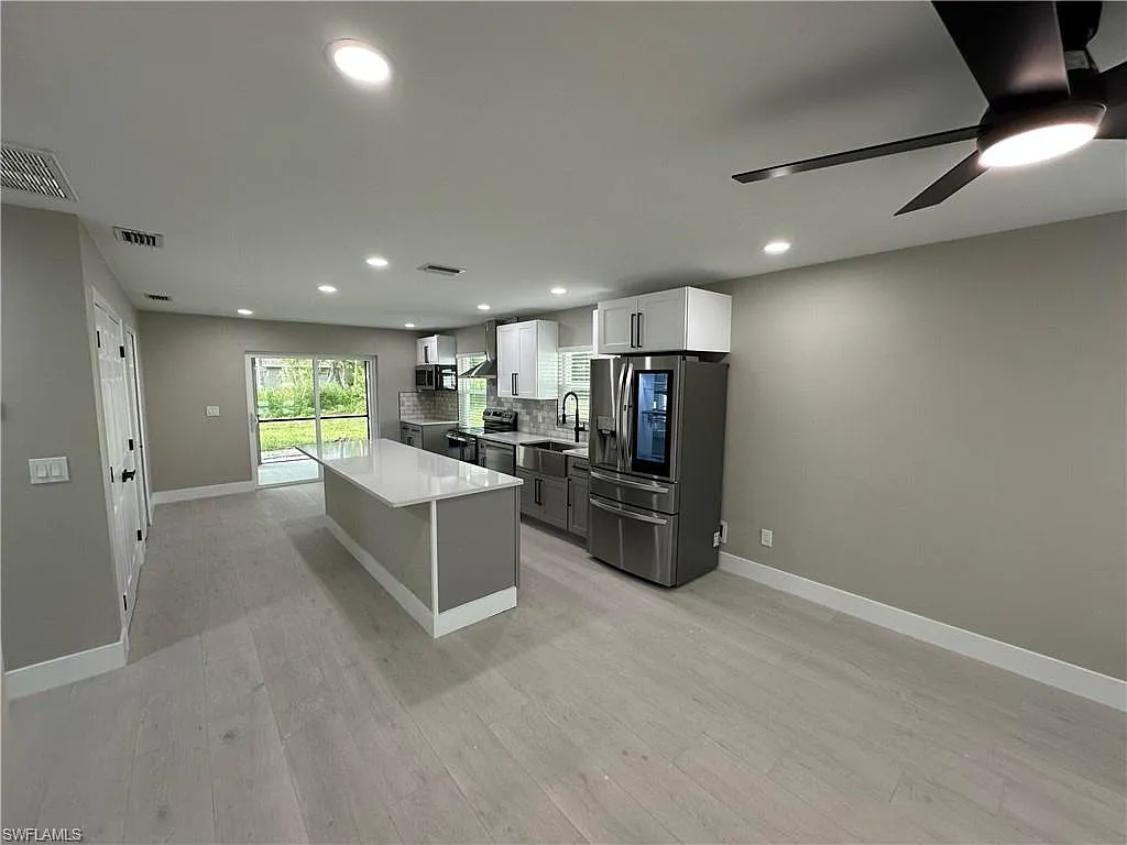 2 bed, 2.0 bath, 978 sqft, $1,850 — Photo 3