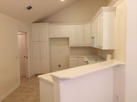 4th image of 3149 Camellia Rose Dr Unit 711