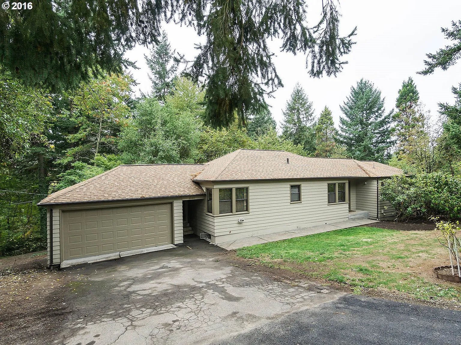 8600 SW Leahy Rd photo 1