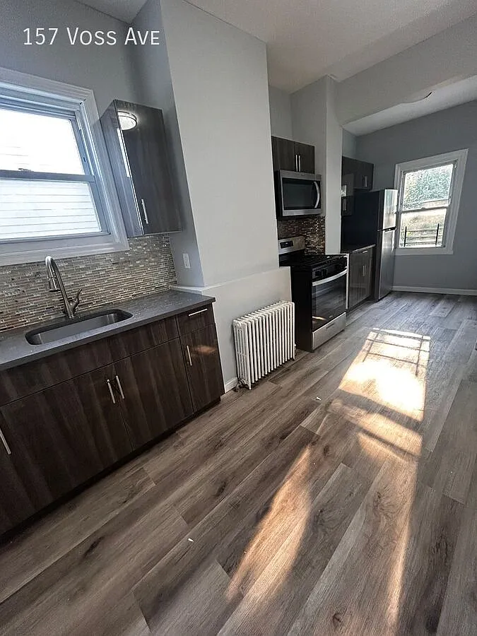 157 Voss Ave — Photo 4
