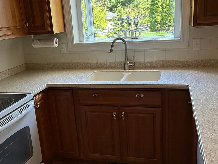 85 S Huron Dr — Photo 12