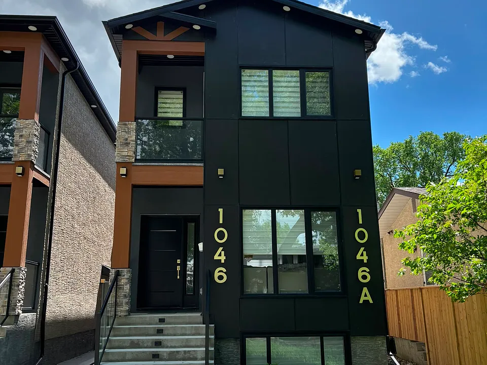 1046 Dumas Ave
