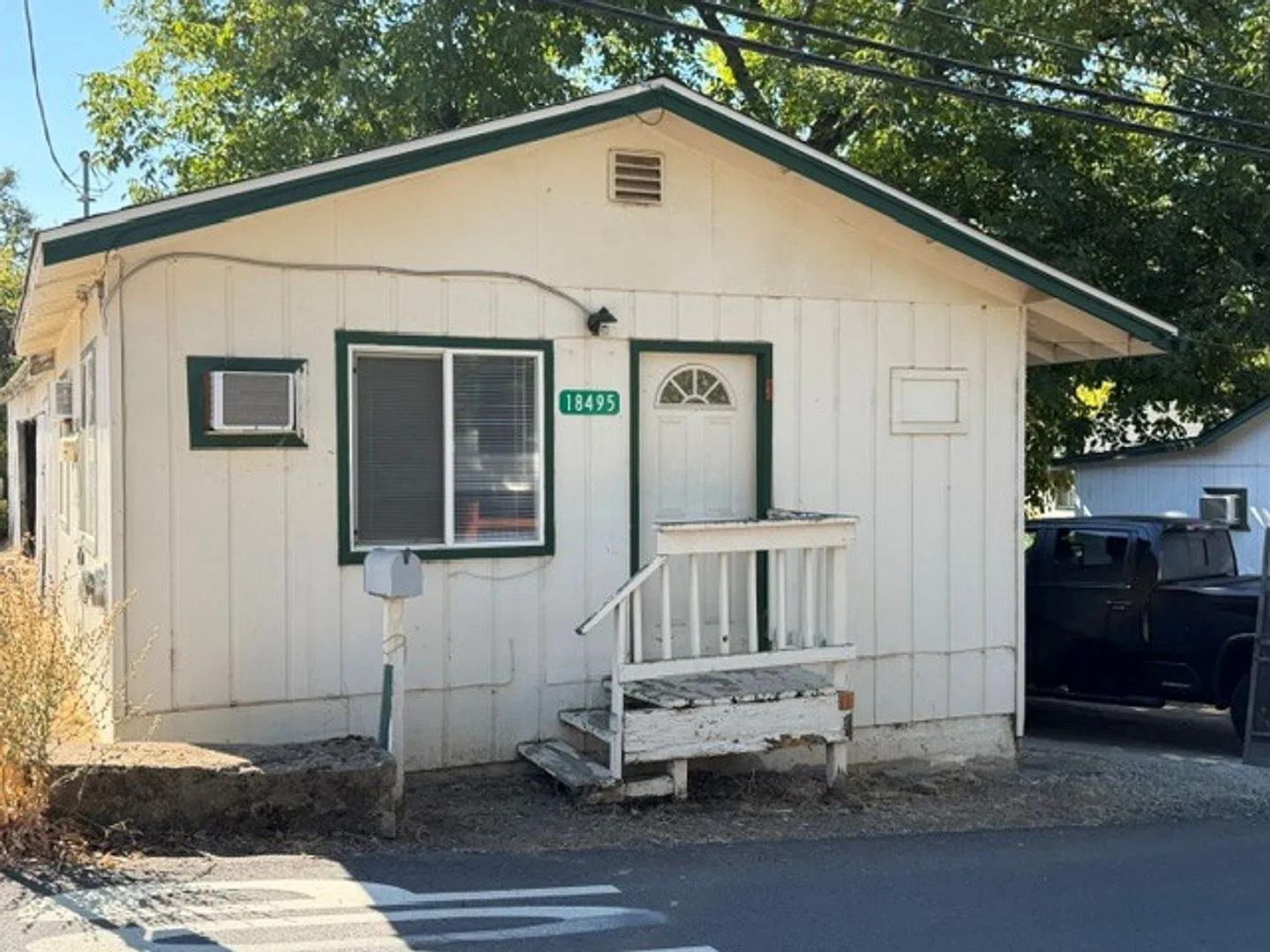 Newly Remodeled 1-Bedroom Cottage in the Heart of Tuolumne — Photo 2