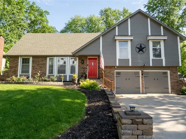 1504 SW 9th St, Lees Summit, MO 64081