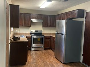 907 Dover Cir, Gainesville, TX 76240