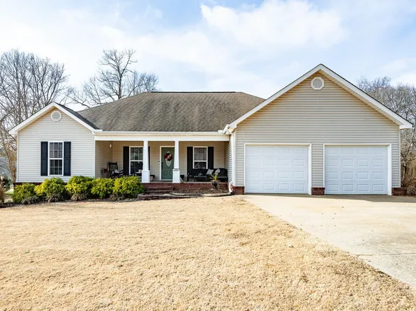 236 Chasebrook Dr, Killen, AL 35645