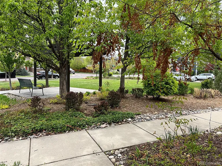 2917 Emporia St — Photo 20