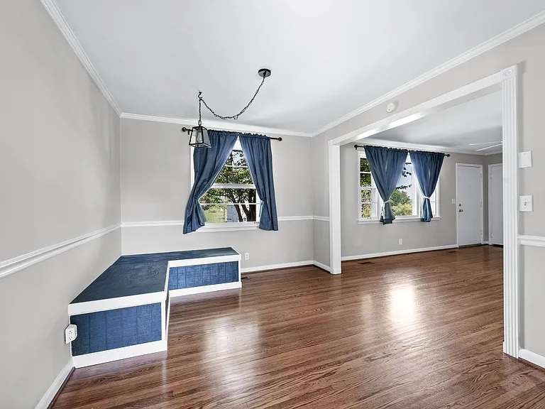 4809 Lynn Dr — Photo 13