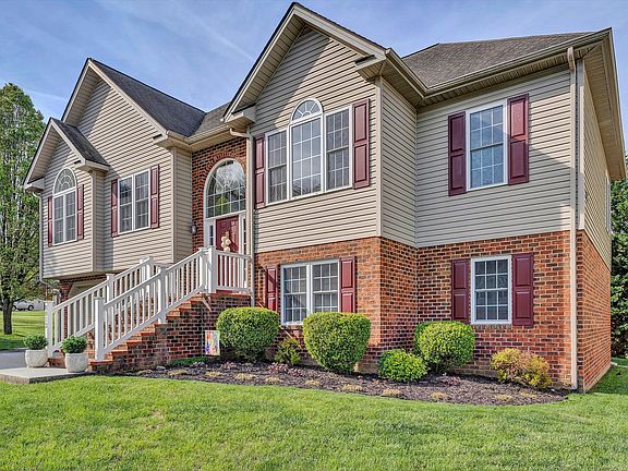 2nd image of 8013 Amber Wood Ct