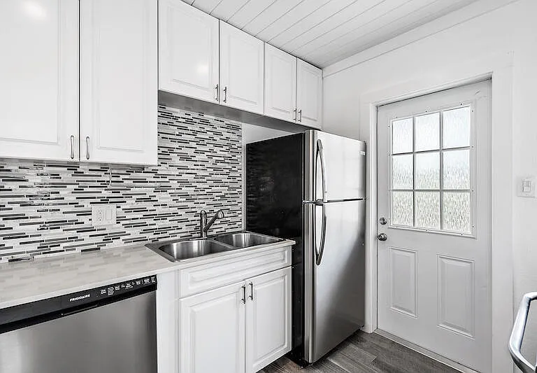 4615 Garden Ave — Photo 5