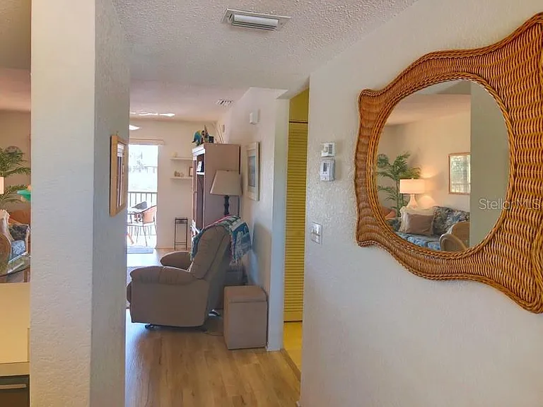4024 Oakview Dr #I9 — Photo 3