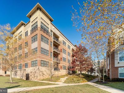 9523 Bastille St #207, Fairfax, VA, 22031
