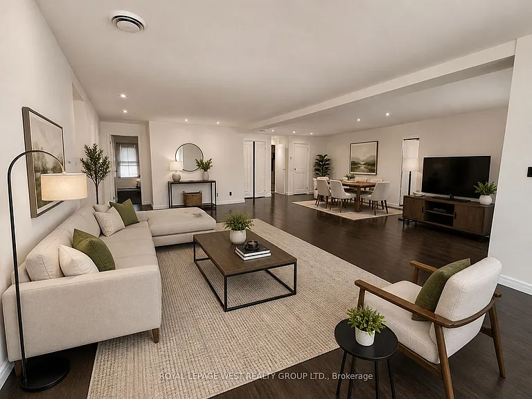 261 Queen St W #3 — Photo 14